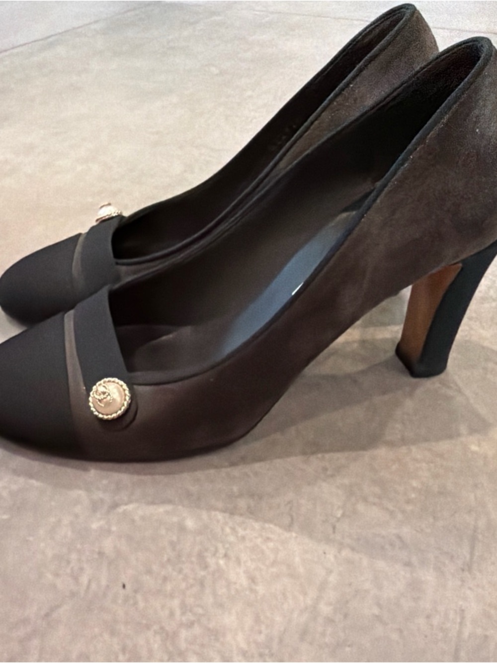 CHANEL COCO Mark Pumps Shoes 36 US 6 Gray Suede Black Ribbon Heels - Picture 5 of 13
